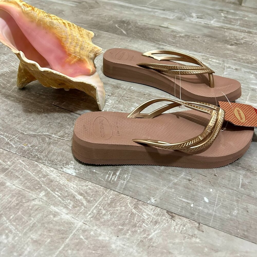 Havaianas Gold and Brown Sandals